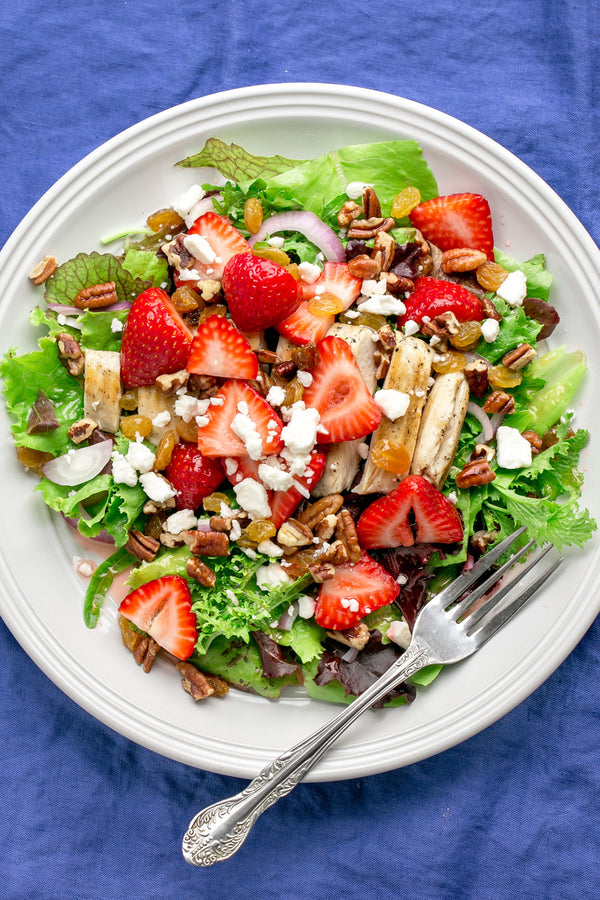 Strawberry Salad with Grilled Chicken and Pecans | Wozz! Kitchen Creations