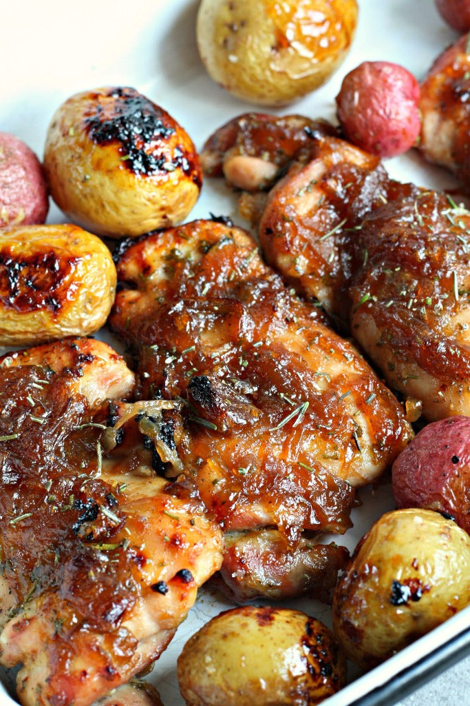 Caramelized Onion Ale Chicken with Rosemary and Potatoes | Wozz